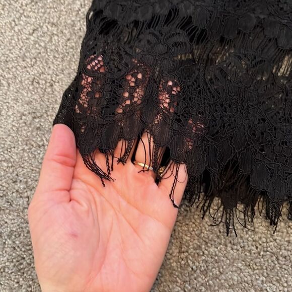 Elodie Lace Top   - Picture 3 of 7